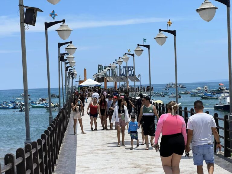 Feriado del 24 de mayo: Puerto López con 80 % de reservas hoteleras, Manta al 35 %